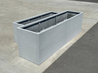 Brekkevik plantekasse i fiberglass grå