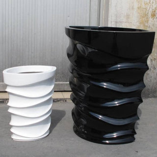 Lindesnes krukka i sort og hvitt.