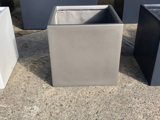 Loshavn krukka i sement look.