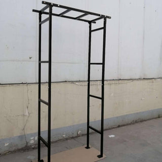 Solid roseportal i lakkert stål