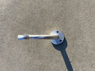 Håndrekkeholder for vegg i galvanisert stål.